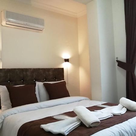 Dos Hermanos Hotel Istanbul Exterior photo