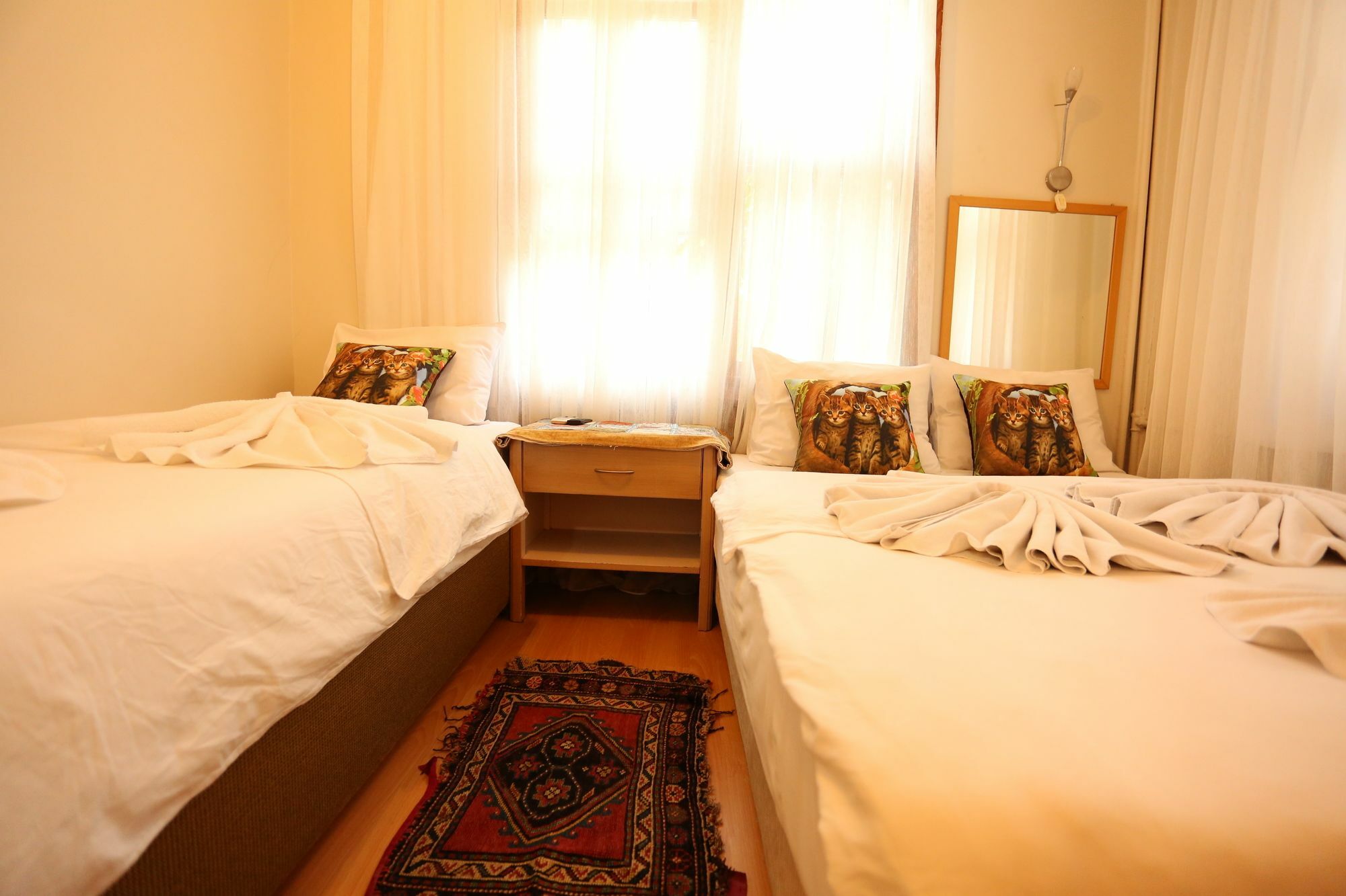 Dos Hermanos Hotel Istanbul Exterior photo